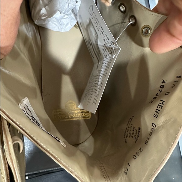 Boot - Picture 3 of 4